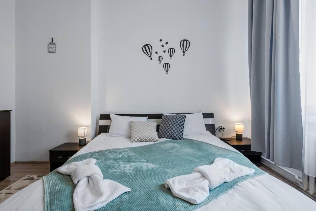 Spacious 3Bd Central Apartment София Экстерьер фото