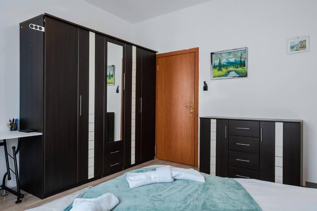 Spacious 3Bd Central Apartment София Экстерьер фото