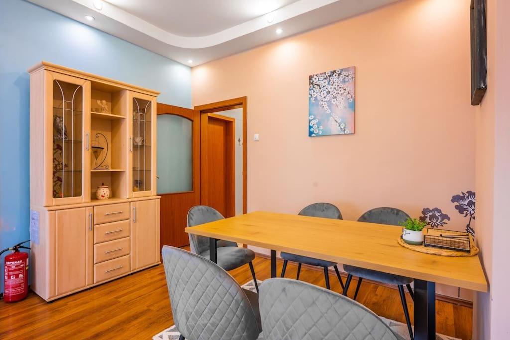 Spacious 3Bd Central Apartment София Экстерьер фото