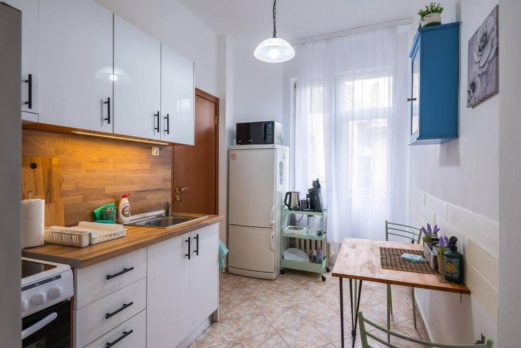 Spacious 3Bd Central Apartment София Экстерьер фото